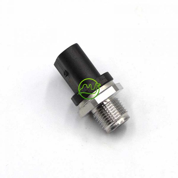 Common Rail Diesel Engine Rail Pressure Sensor 0281006112  281002863 0281002903