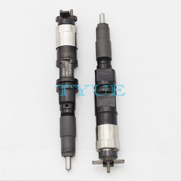 Engine Diesel Fuel Injector  RE530362  RE546776 RE518725