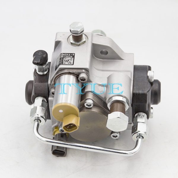 Diesel Engine Fuel Injection Oil Pump 0445020175 294000-0617 2940000617